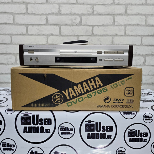 YAMAHA CD-DVD S795