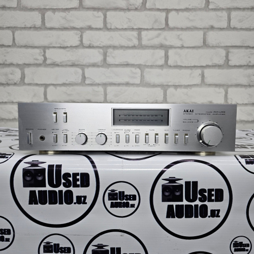 AKAI AM-U55 